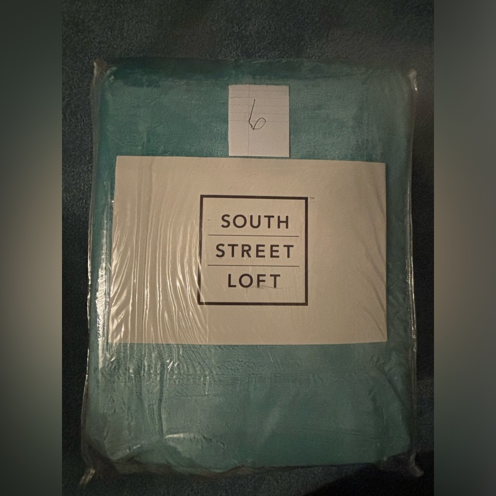 South Street Loft blanket and microfiber sheet
